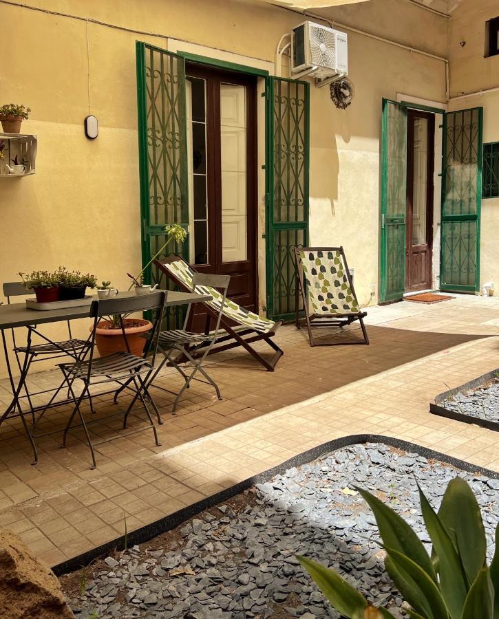 מלון קטאניה Saranton House מראה חיצוני תמונה