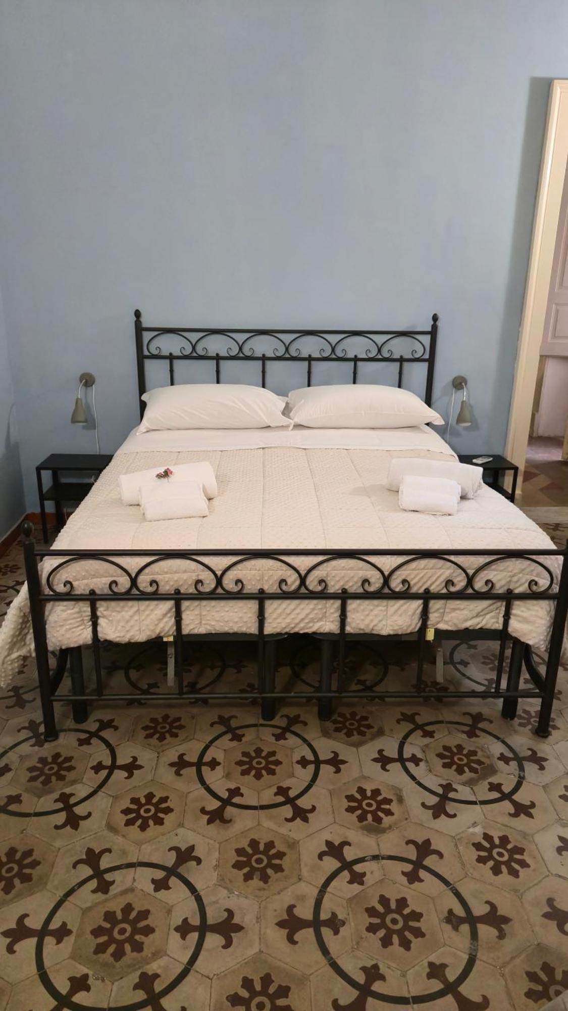 מלון קטאניה Saranton House מראה חיצוני תמונה