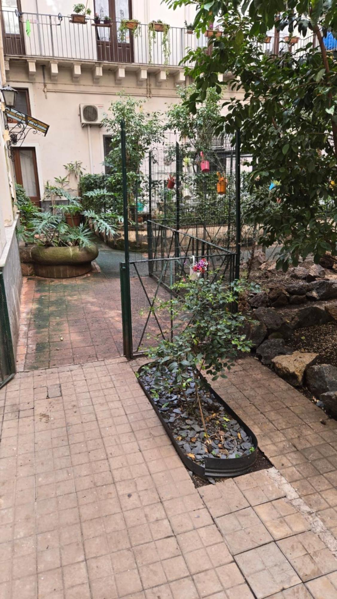 מלון קטאניה Saranton House מראה חיצוני תמונה